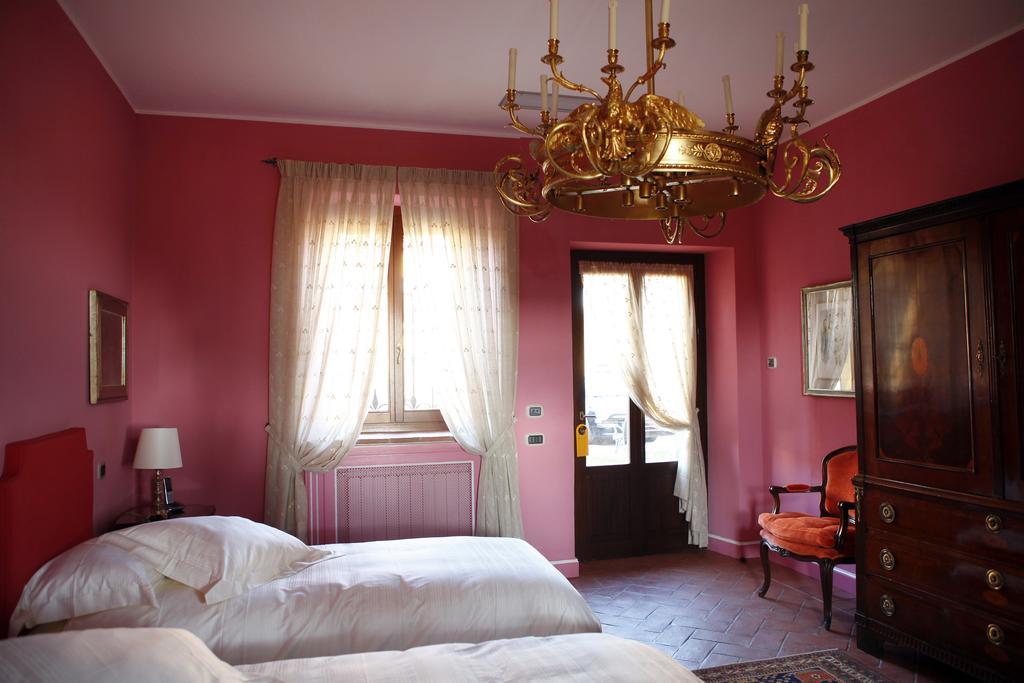 La Torre Dei Canonici Lumellogno Habitación foto